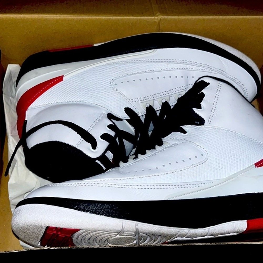 Air Jordan 2 Chicago Retro Shoes 6.5Y Women 8